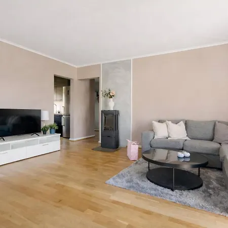 Apartament 2 Bedroom In Near Color Line Ferry & Free Parking *