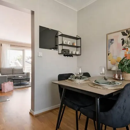 2 Bedroom In Near Color Line Ferry & Free Parking Apartament